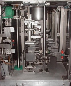 Carton_former_filler_and_sealer_1651