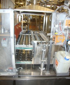 Cup_filling_and_sealing_machine_275